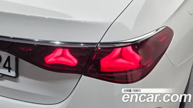 Mercedes-Benz E-Class W214 — Фото автомобиля 8