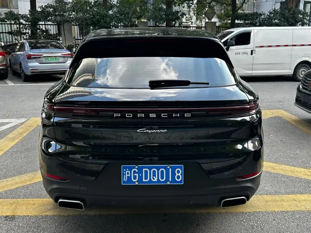 Porsche Cayenne — Фото автомобиля 4