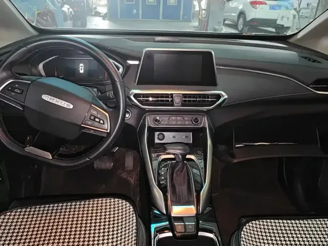 Maxus G50 — Фото автомобиля 12