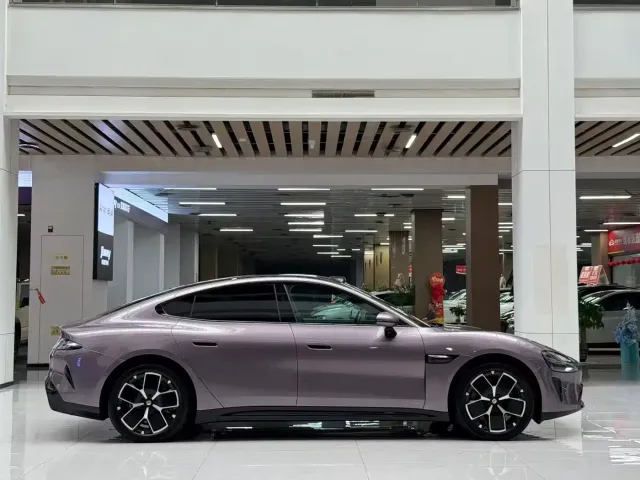 Xiaomi SU7 — Фото автомобиля 4
