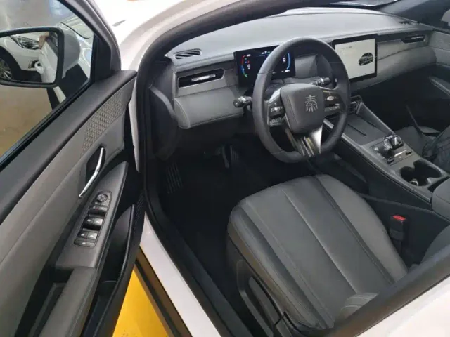 BYD Qin PLUS — Фото автомобиля 15