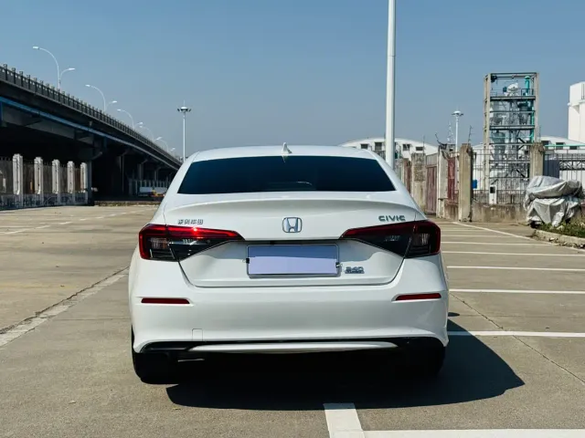 Honda Civic — Фото автомобиля 15