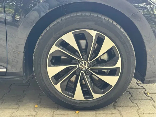 Volkswagen Passat — Фото автомобиля 12