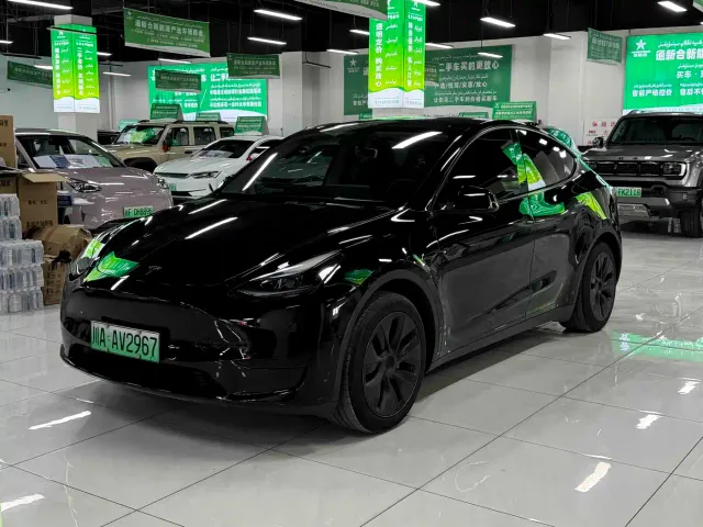 Фотография автомобиля — Tesla Model Y
