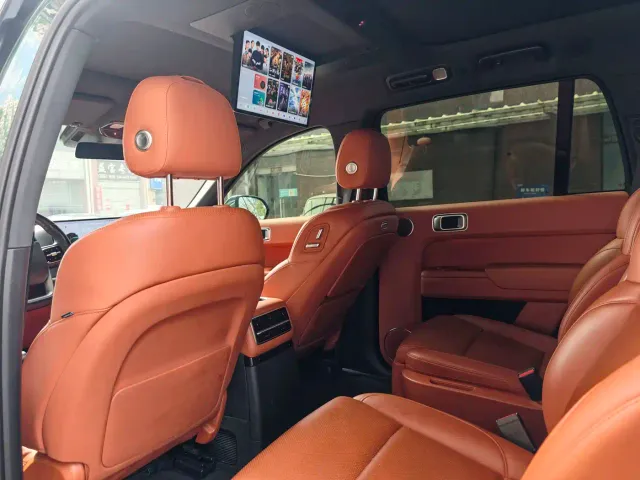 Li Auto L9 — Фото автомобиля 7