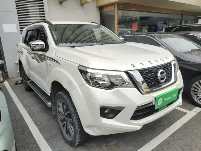 Nissan Terra — Фото автомобиля 3