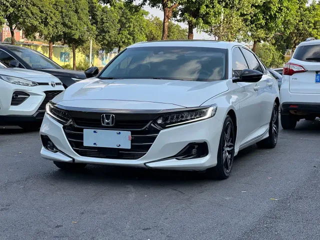 Фотография автомобиля — Honda Accord