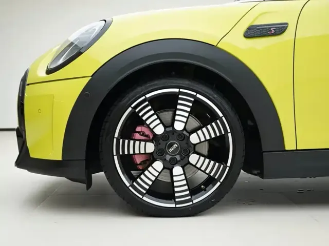 MINI MINI 2023 Facelift 2.0T COOPER S Artist — Фото автомобиля 14