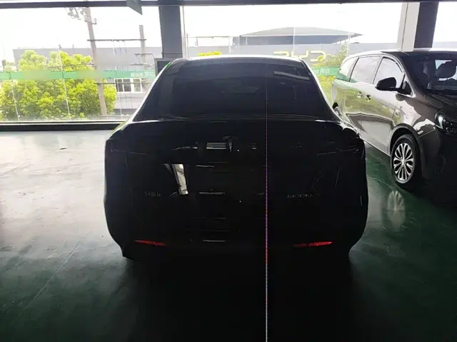 Tesla Model Y — Фото автомобиля 5
