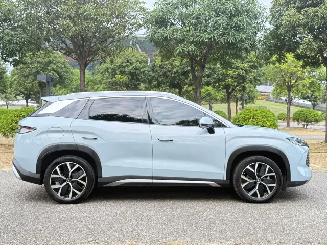 BYD Song L DM-i — Фото автомобиля 11