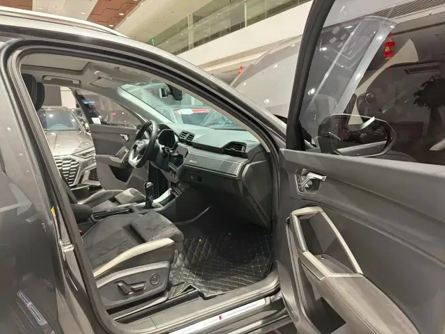 Audi Q3 — Фото автомобиля 9