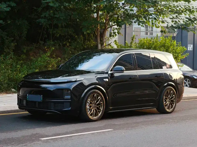 Фотография автомобиля — Li Auto L9