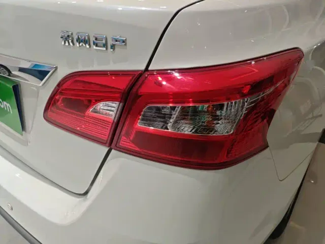 Nissan Sylphy — Фото автомобиля 7