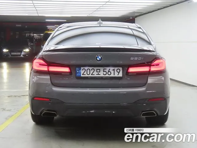 BMW 5 Series G30 — Фото автомобиля 3