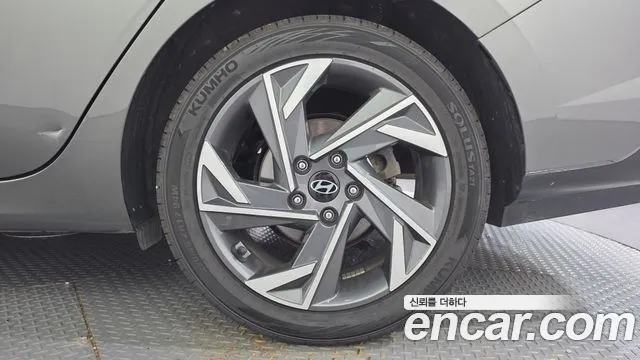 Hyundai AVANTE Новый Avante (CN7) — Фото автомобиля 19