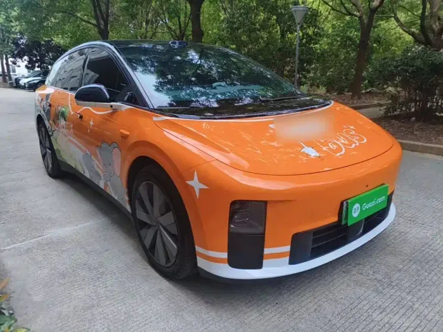 Li Auto i6 — Фото автомобиля 3