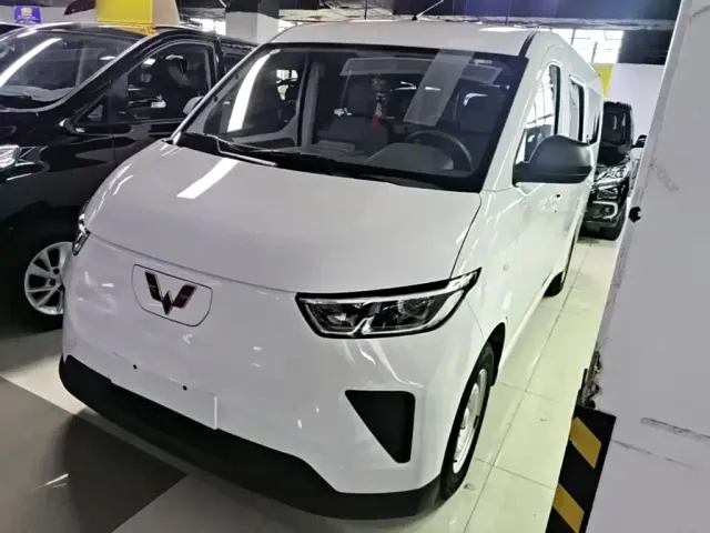 Фотография автомобиля — Wuling Yangguang