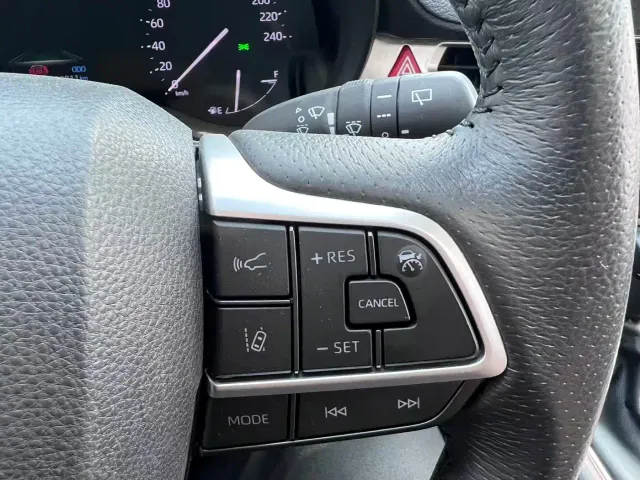 Toyota Granvia — Фото автомобиля 17