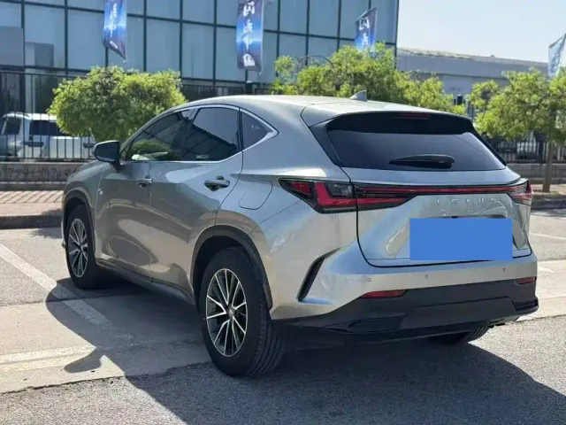 Lexus NX — Фото автомобиля 4