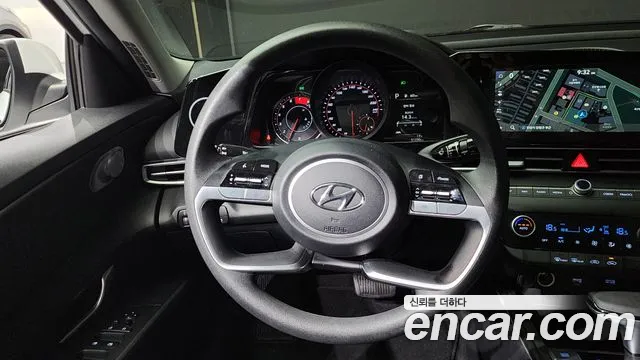 Hyundai AVANTE Avante (CN7) — Фото автомобиля 13