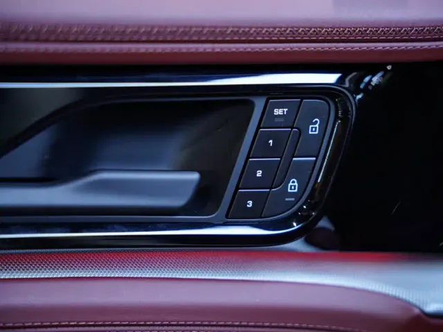 Porsche Panamera — Фото автомобиля 16
