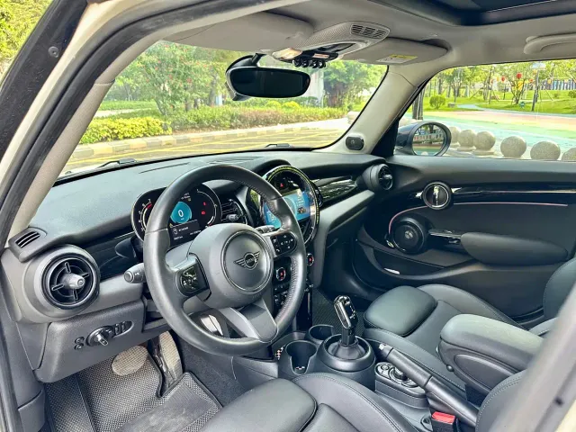 MINI Hatch — Фото автомобиля 12