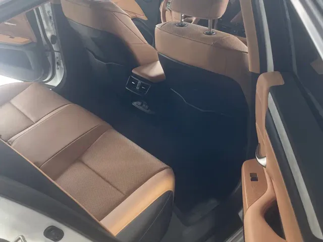 Lexus ES — Фото автомобиля 7
