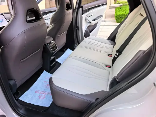 BYD Song PLUS — Фото автомобиля 8