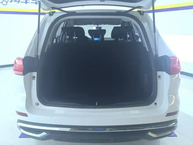 Haval M6 — Фото автомобиля 4