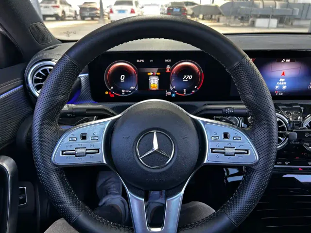 Mercedes-Benz A-Class — Фото автомобиля 11