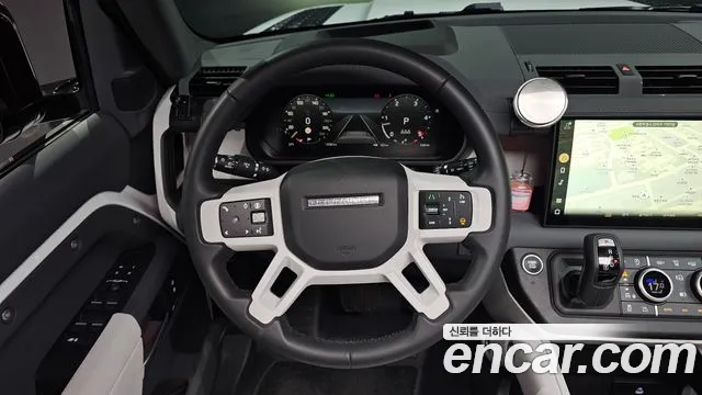 Land Rover Defender — Фото автомобиля 19