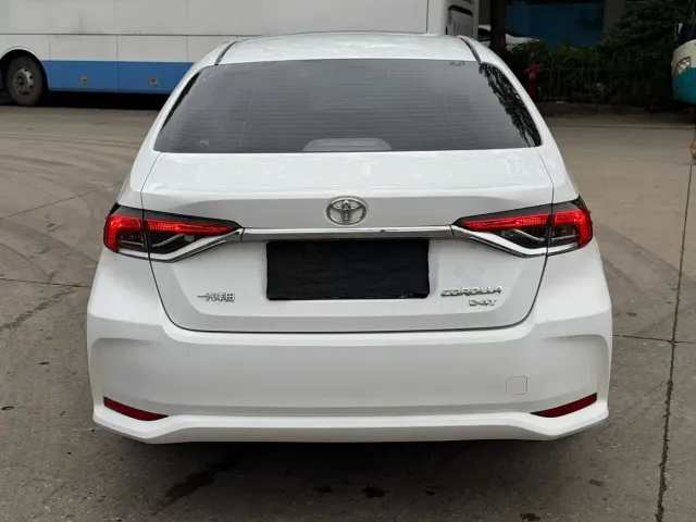 Toyota Corolla — Фото автомобиля 8