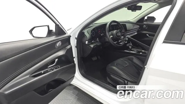 Hyundai Avante CN7 — Фото автомобиля 10