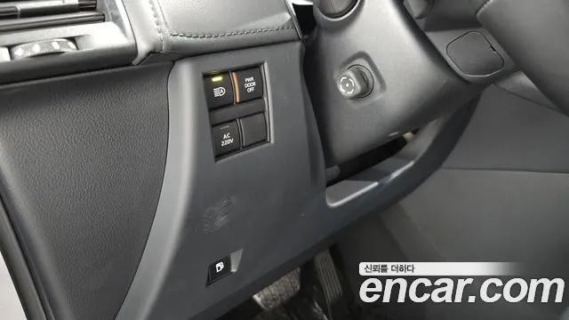 Toyota Alphard — Фото автомобиля 5
