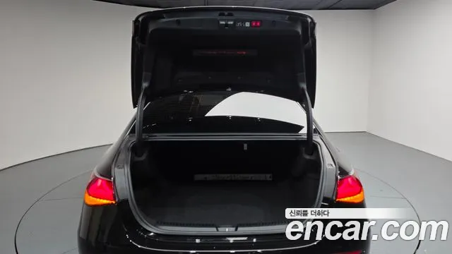 Mercedes-Benz E-Class W214 — Фото автомобиля 25