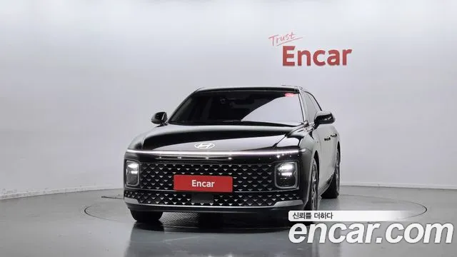 Hyundai Grandeur Grandeur (GN7) 2.5 Бензин 2WD — Фото автомобиля 3