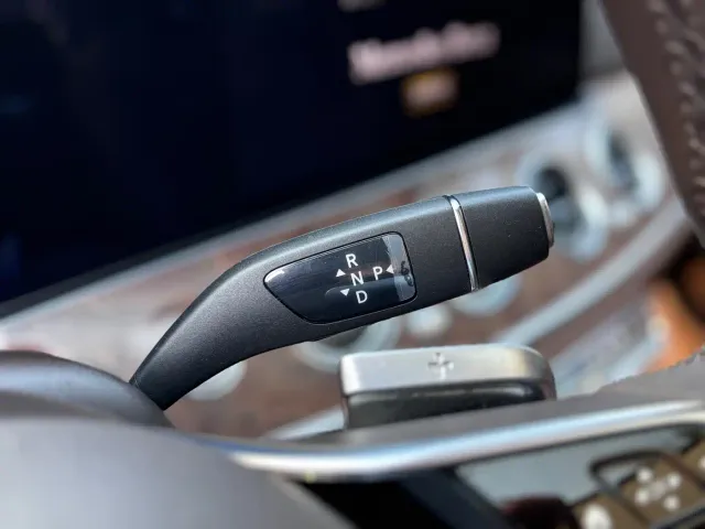 Mercedes-Benz E-Class — Фото автомобиля 16