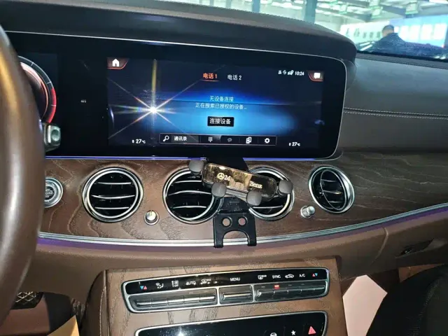 Mercedes-Benz E-Class — Фото автомобиля 12