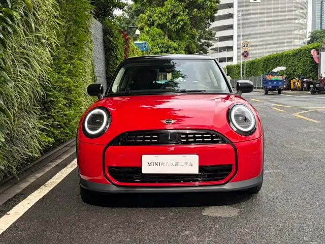 MINI Hatch — Фото автомобиля 2