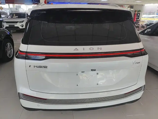 GAC Aion Y — Фото автомобиля 5