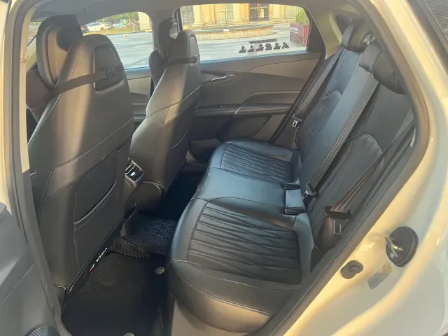 Changan Lamore — Фото автомобиля 12