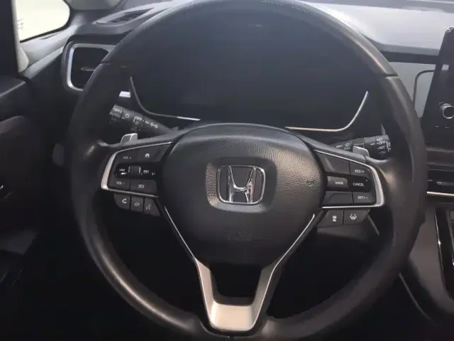 Honda Odyssey 2022 2.0L e:HEV Sharp·Prestige Edition — Фото автомобиля 15