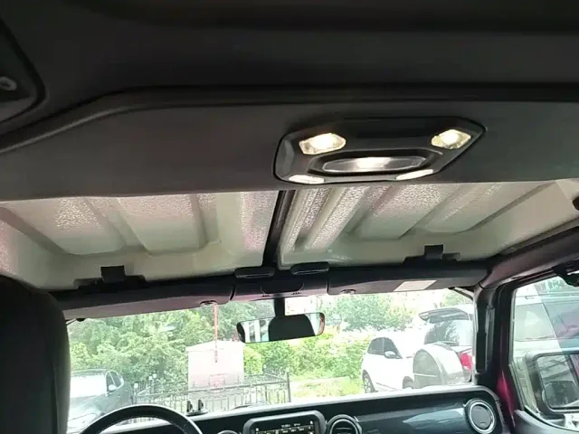 Jeep Wrangler — Фото автомобиля 17