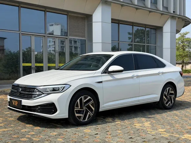 Фотография автомобиля — Volkswagen Sagitar