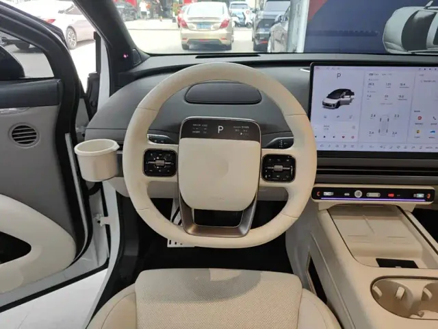 Li Auto i6 — Фото автомобиля 10