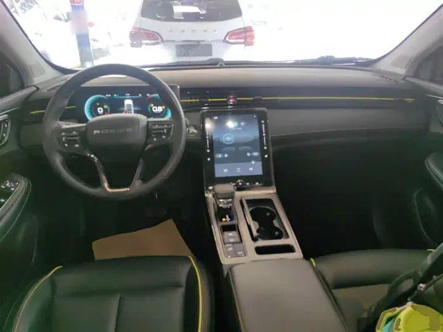Roewe RX5 — Фото автомобиля 9