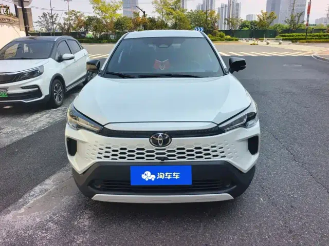 Toyota Corolla Cross — Фото автомобиля 2