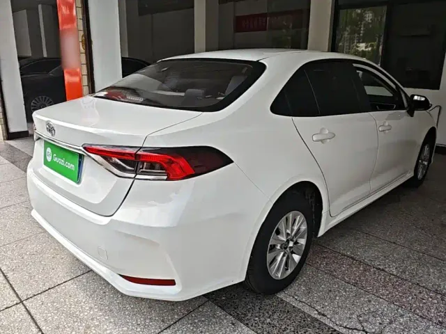 Toyota Corolla — Фото автомобиля 6