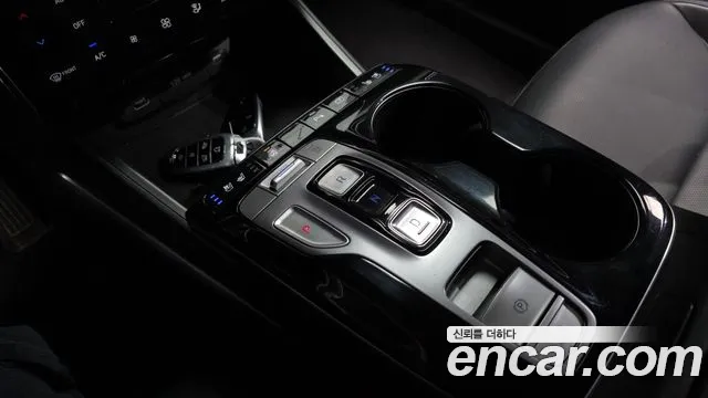 Hyundai Tucson Tucson (NX4) Дизель 2.0 2WD — Фото автомобиля 9