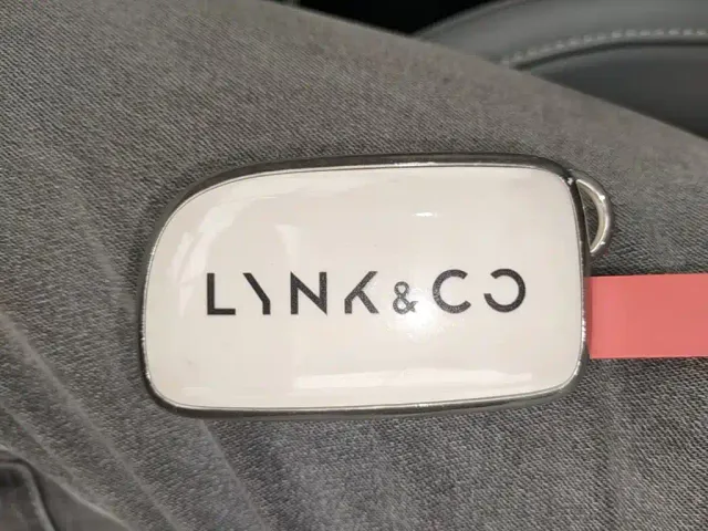 Lynk & Co Z20 — Фото автомобиля 8
